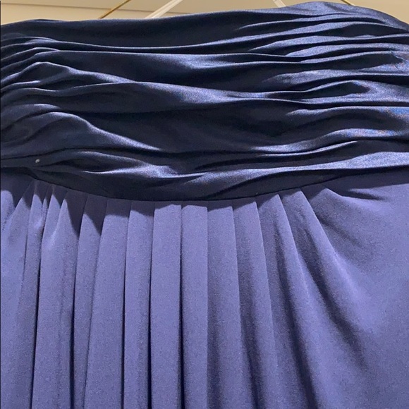 David’s Bridal Bridesmaid Strapless gown size 10 - Picture 2 of 2